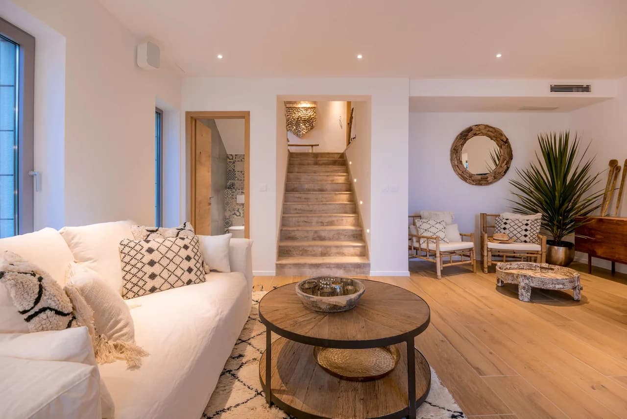 Bohemian Beachside Villa With Private Balcony photo 2