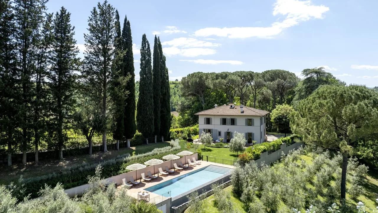 Luxurious Tuscan Life With Privacy