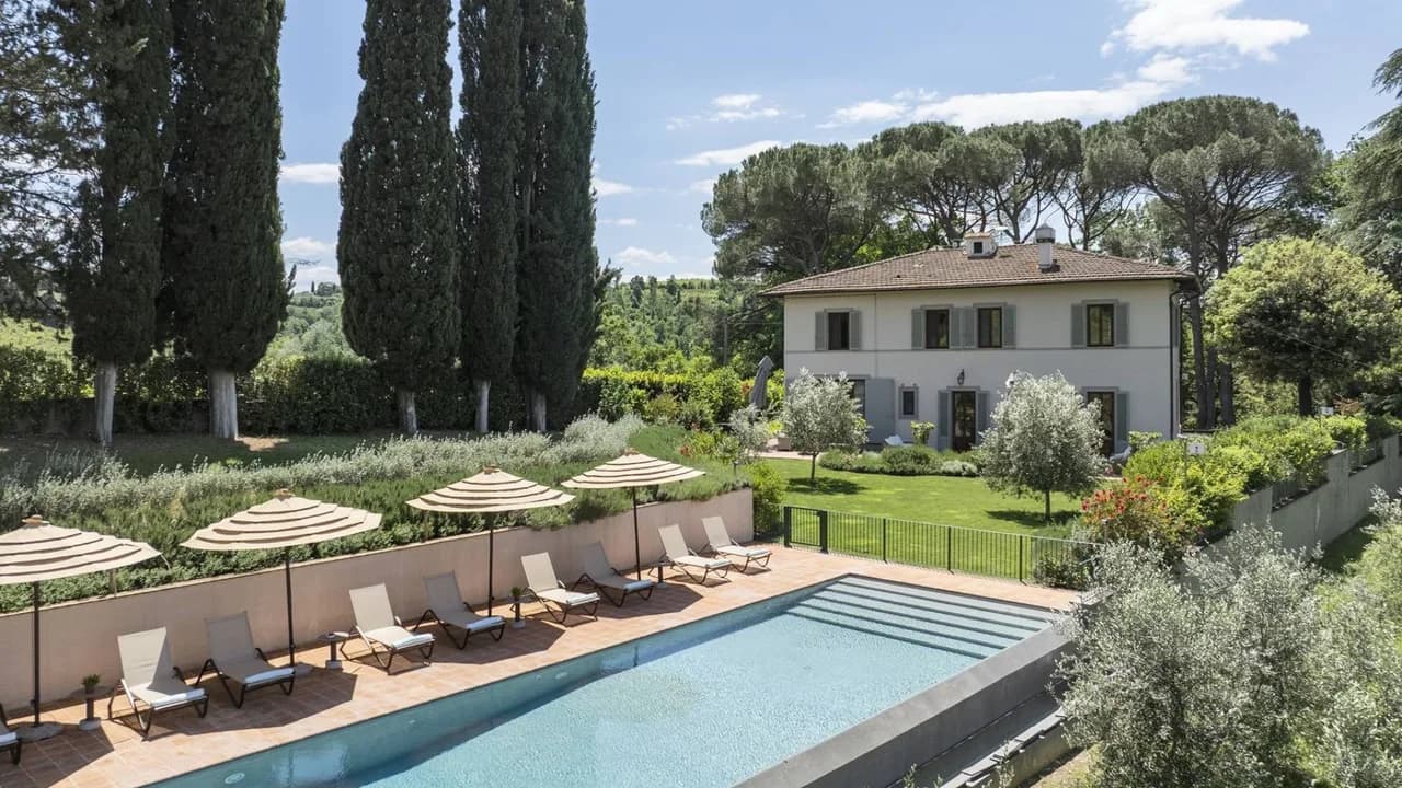 Luxurious Tuscan Life With Privacy photo 5