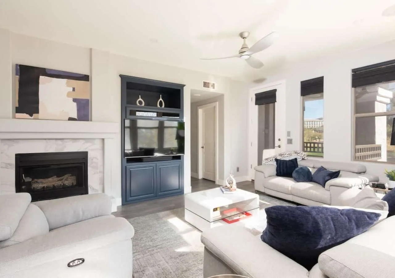 Scottsdale Condo Overlooking Golf Course photo 3