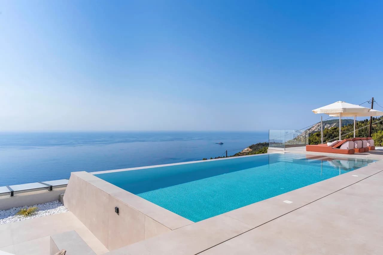 Stylish Villa With Mesmerizing Ocean Views photo 4