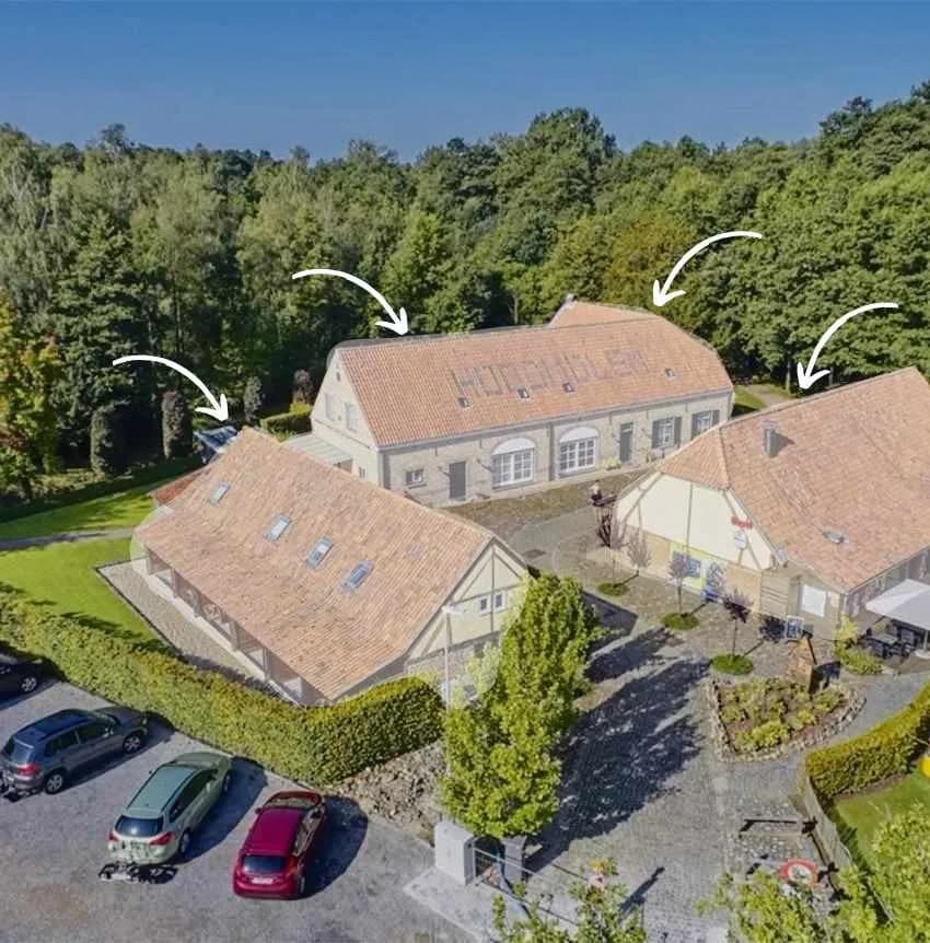 Spacious Sixteen Bedroom Estate in Meeuwen-Gruitrode photo 2