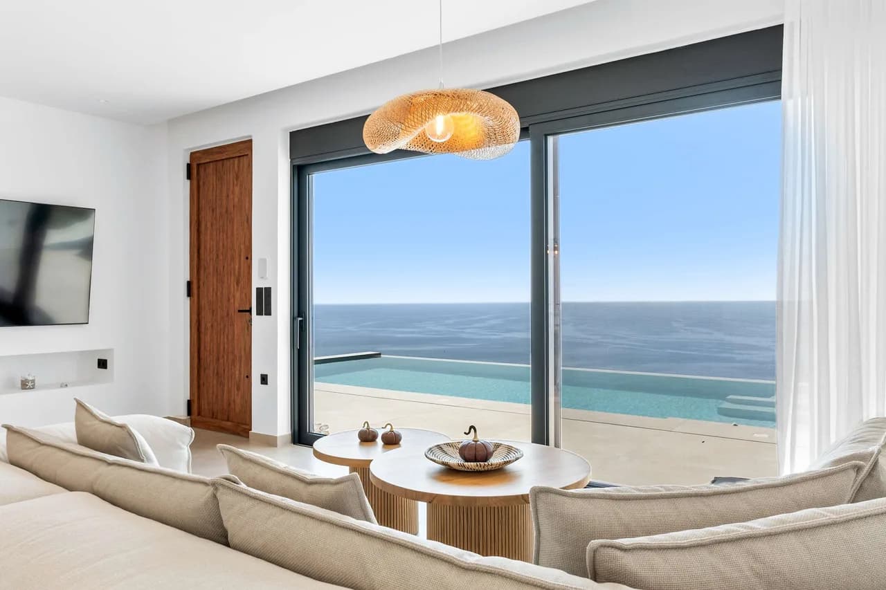 Stylish Cave Villa Near Top Beaches photo 2