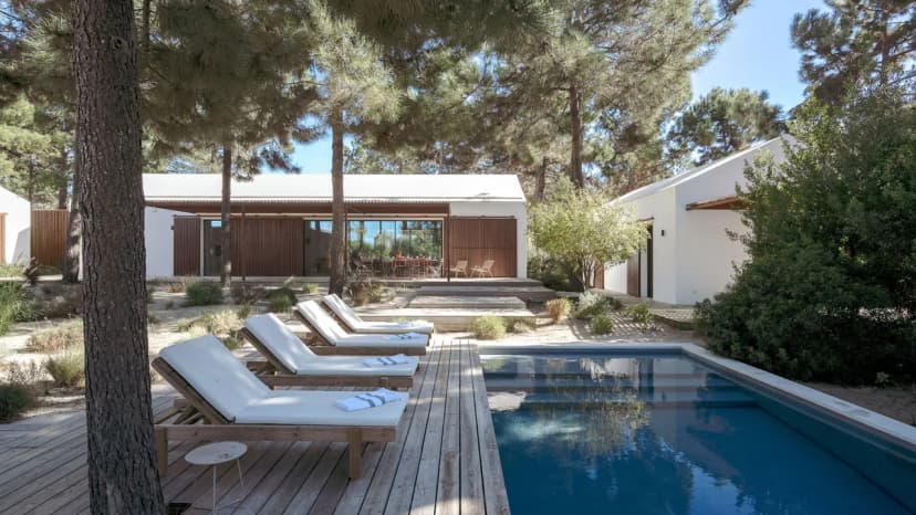 Coastal Escape With Rooftop Lounge