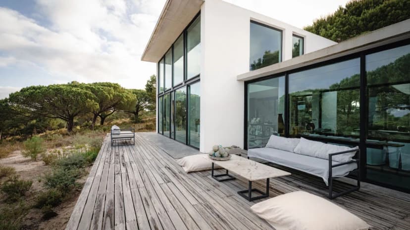Luxury Living Amongst Lush Woodlands