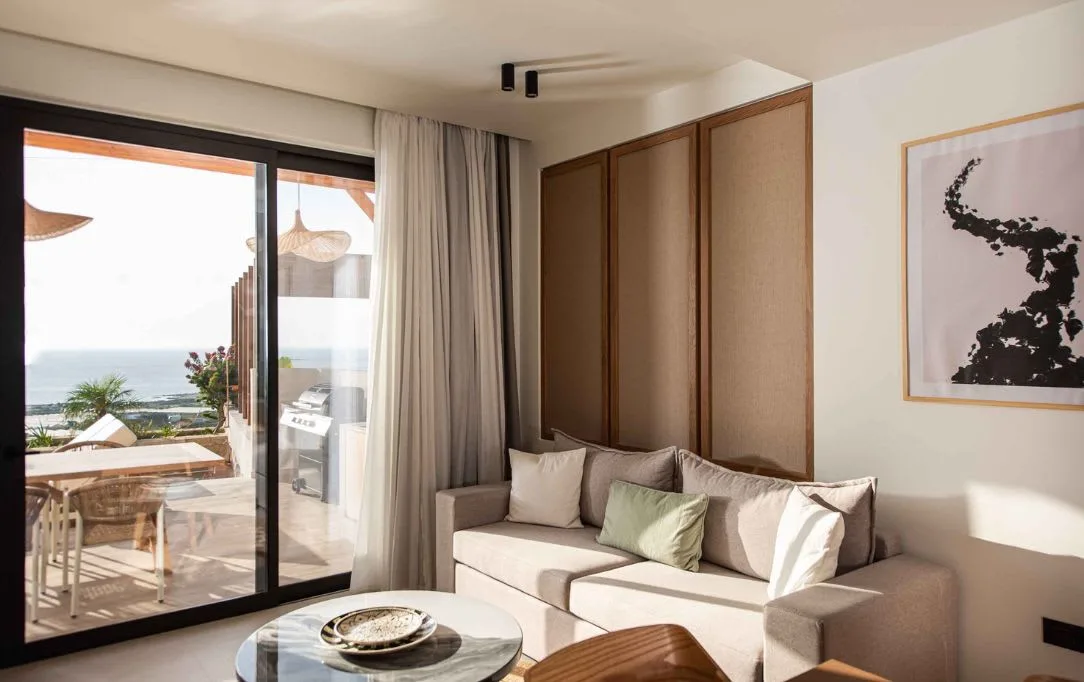 Sophisticated Retreat With Ocean Views photo 2