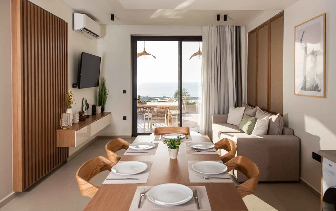 Sophisticated Retreat With Ocean Views photo 5