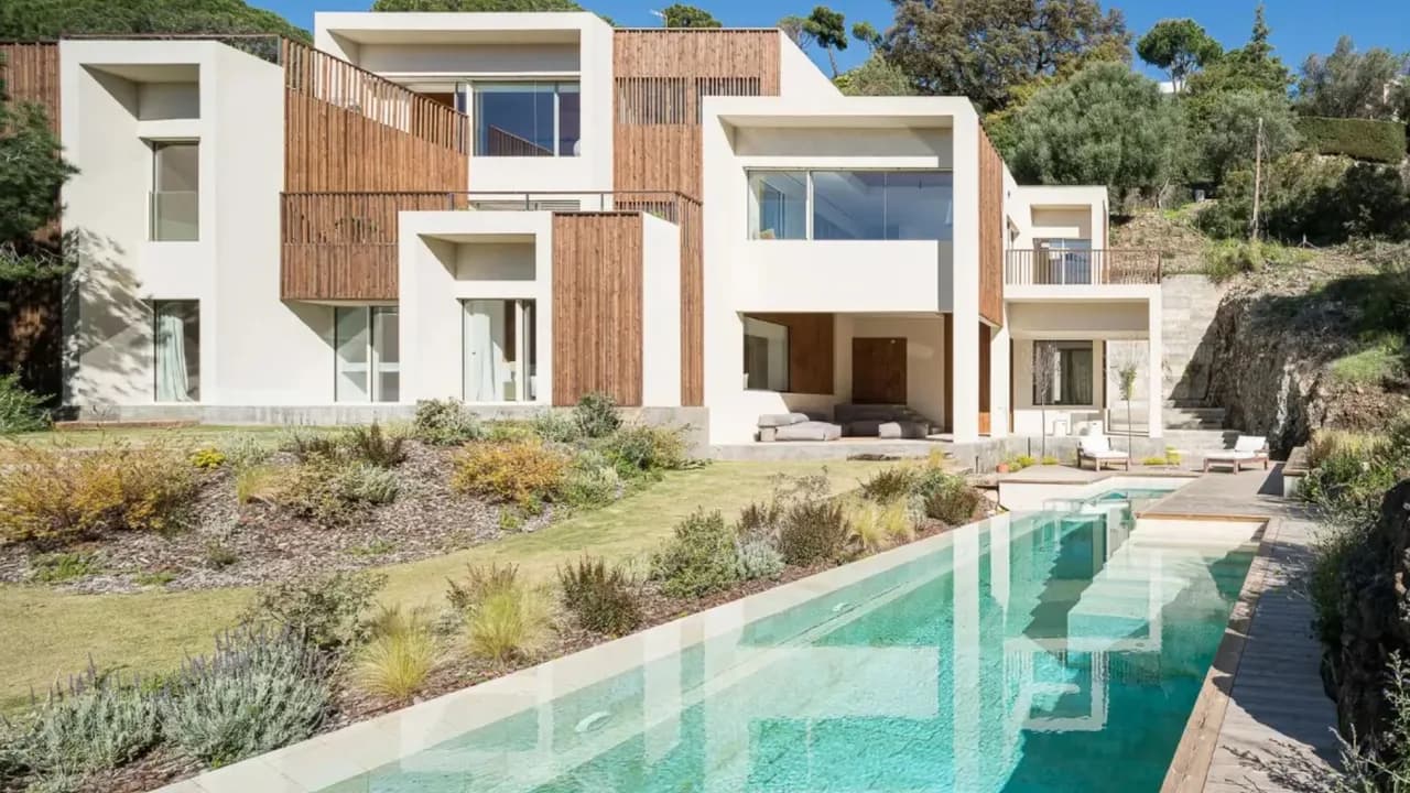 Luxury Villa in Prestigious El Madroñal