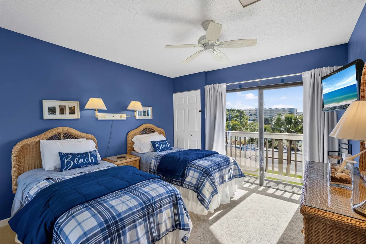 Stunning Lakehouse Condo in Sarasota photo 5