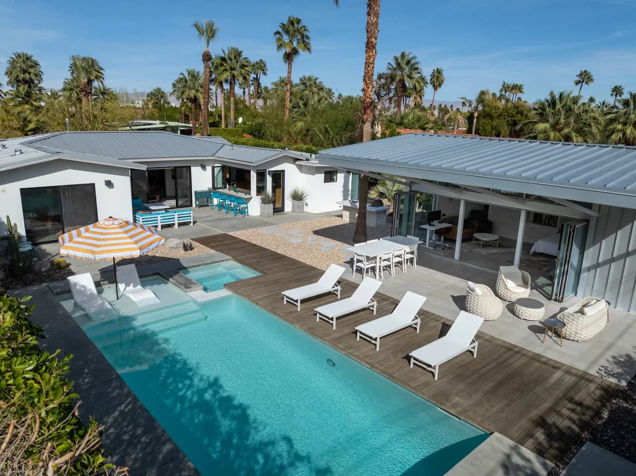 Luxury Home with Pool, Spa & Stunning Mountain Views