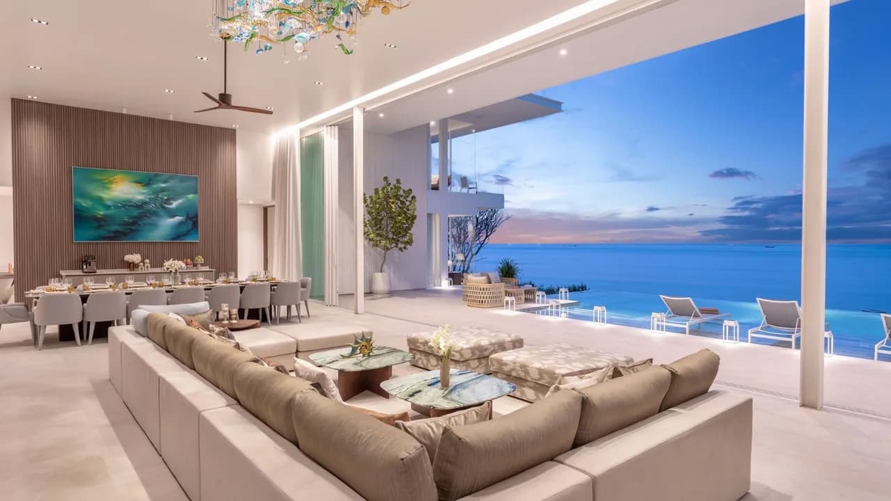 Majestic Beachfront Villa With Sunset Views photo 2
