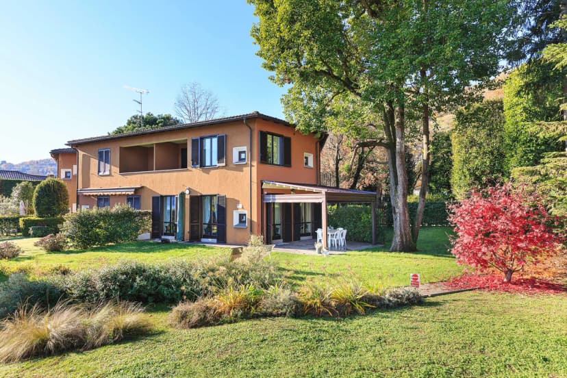 Comfortable Family Villa With Garden Space
