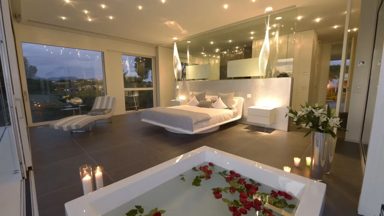 Magnificent Seaside Villa With Whirlpool photo 3