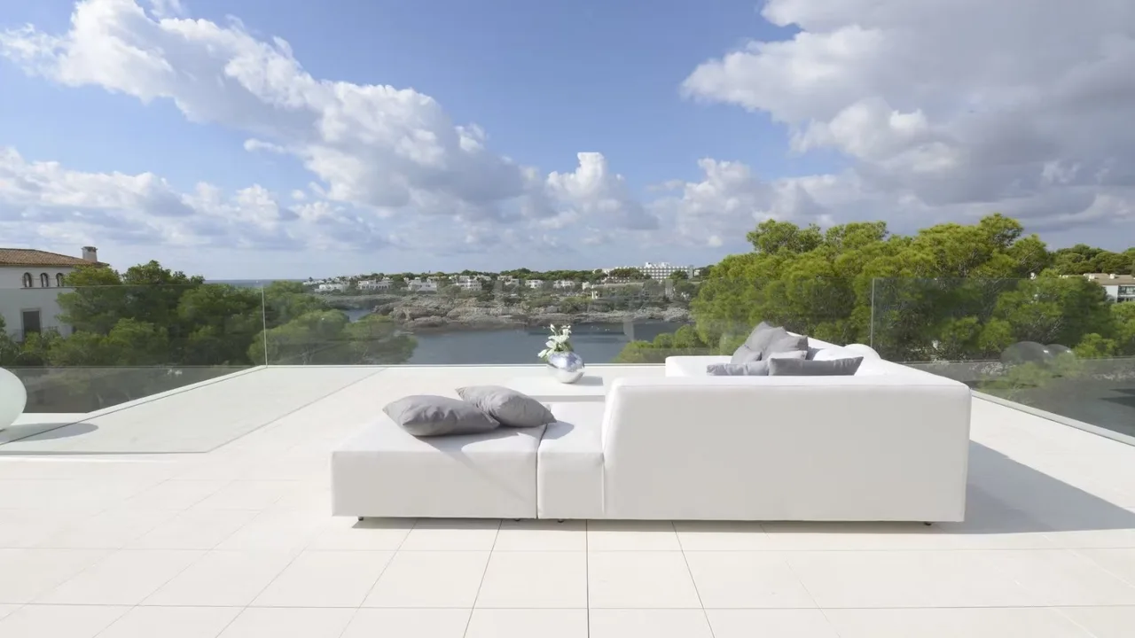 Magnificent Seaside Villa With Whirlpool photo 4