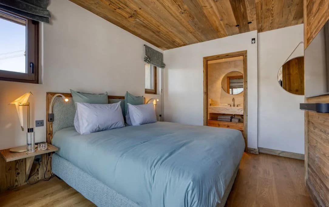 Serene Retreat in Mediterranean Beauty photo 3