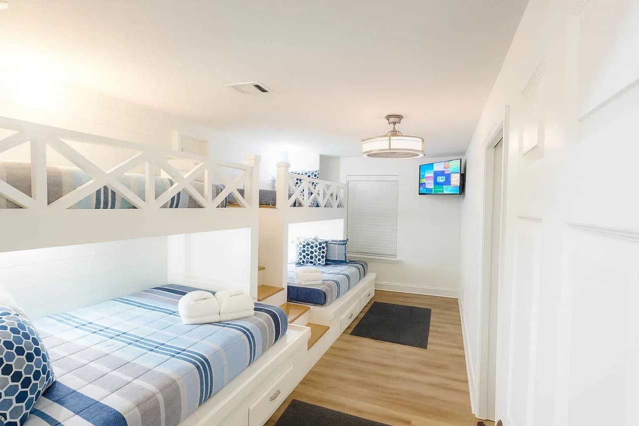 Central Four Bedroom Villa in Panama City Beach photo 5