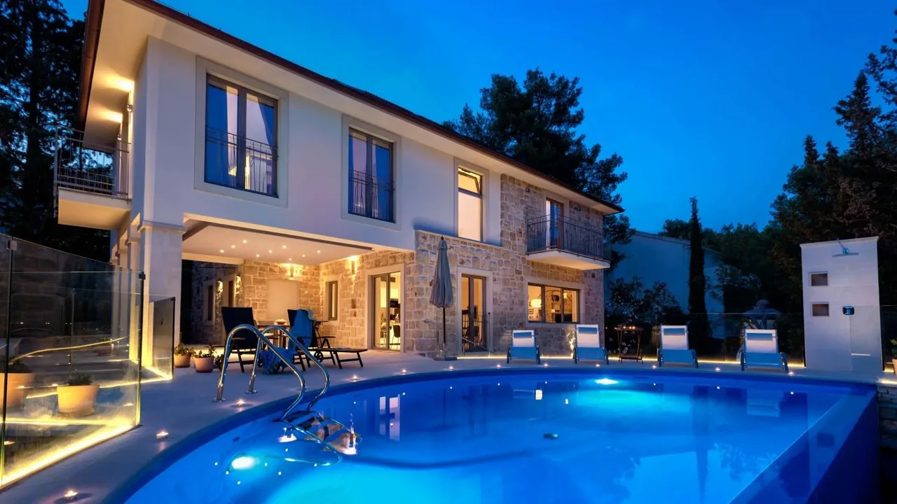 Charming Coastal Villa in Vrboska photo 2