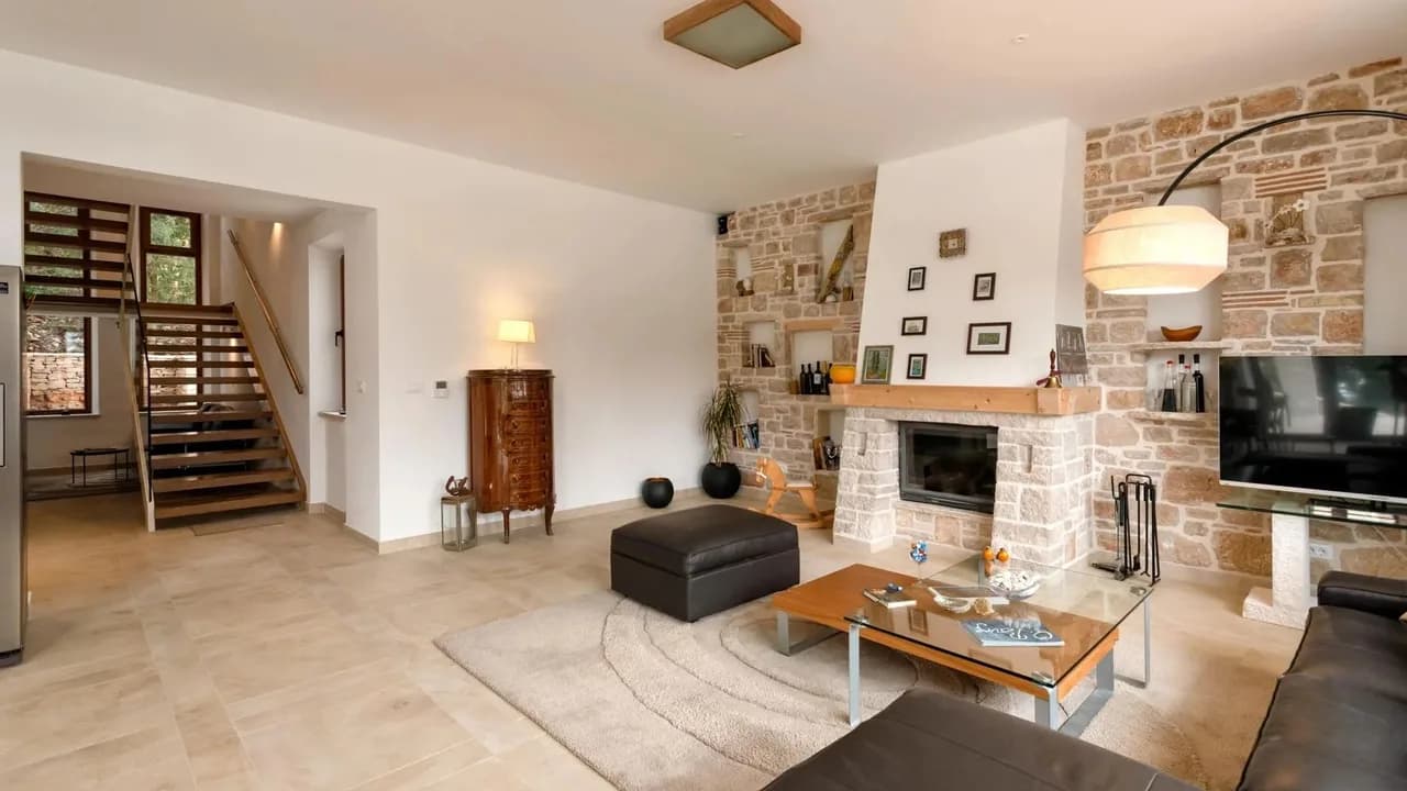 Charming Coastal Villa in Vrboska photo 5