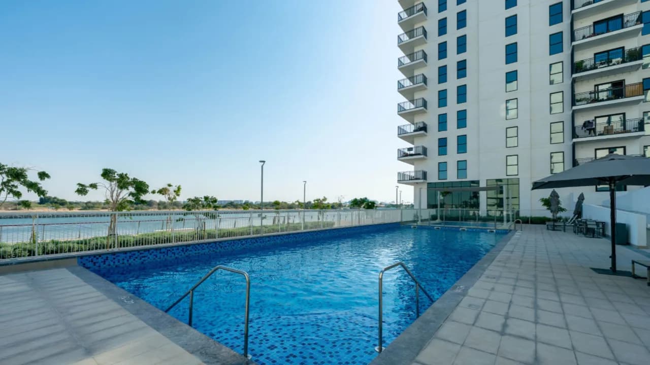 Luxury Apartment Minutes From Yas Mall photo 4
