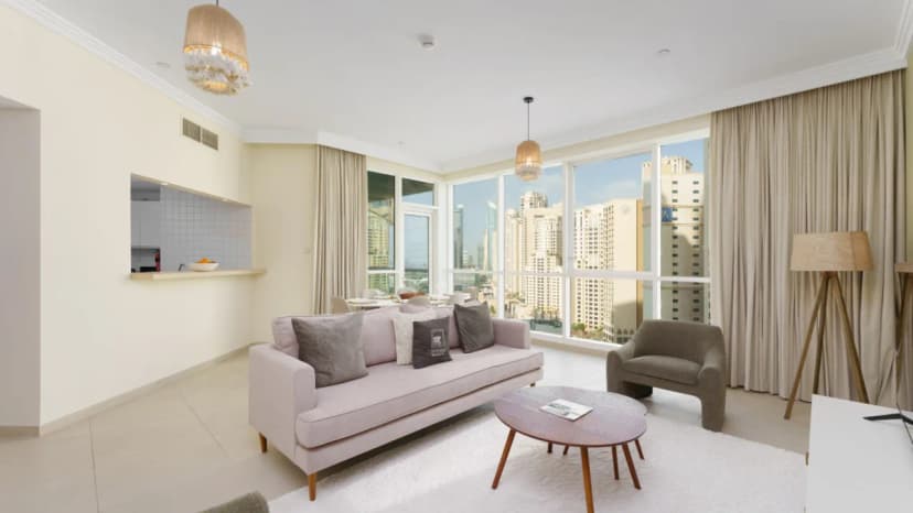 Stunning Dubai Views With Beach Proximity