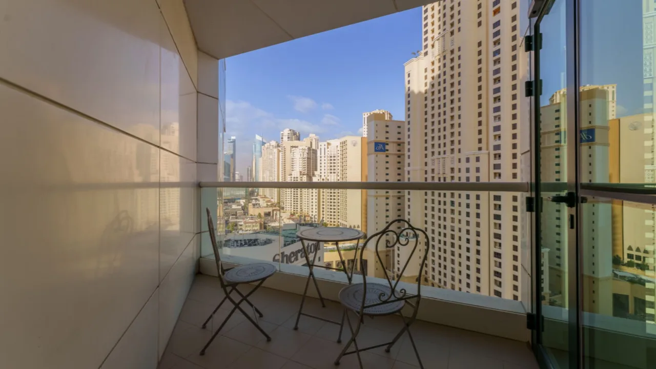 Stunning Dubai Views With Beach Proximity photo 4