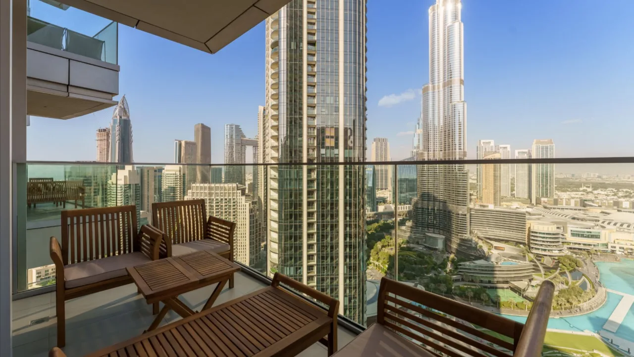 Panoramic Burj Khalifa Fountain Views photo 5