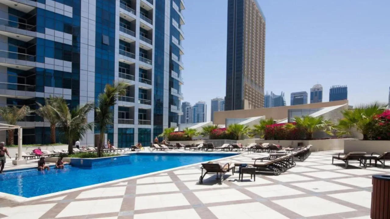 Spacious 3-floor Villa With Marina Views photo 4