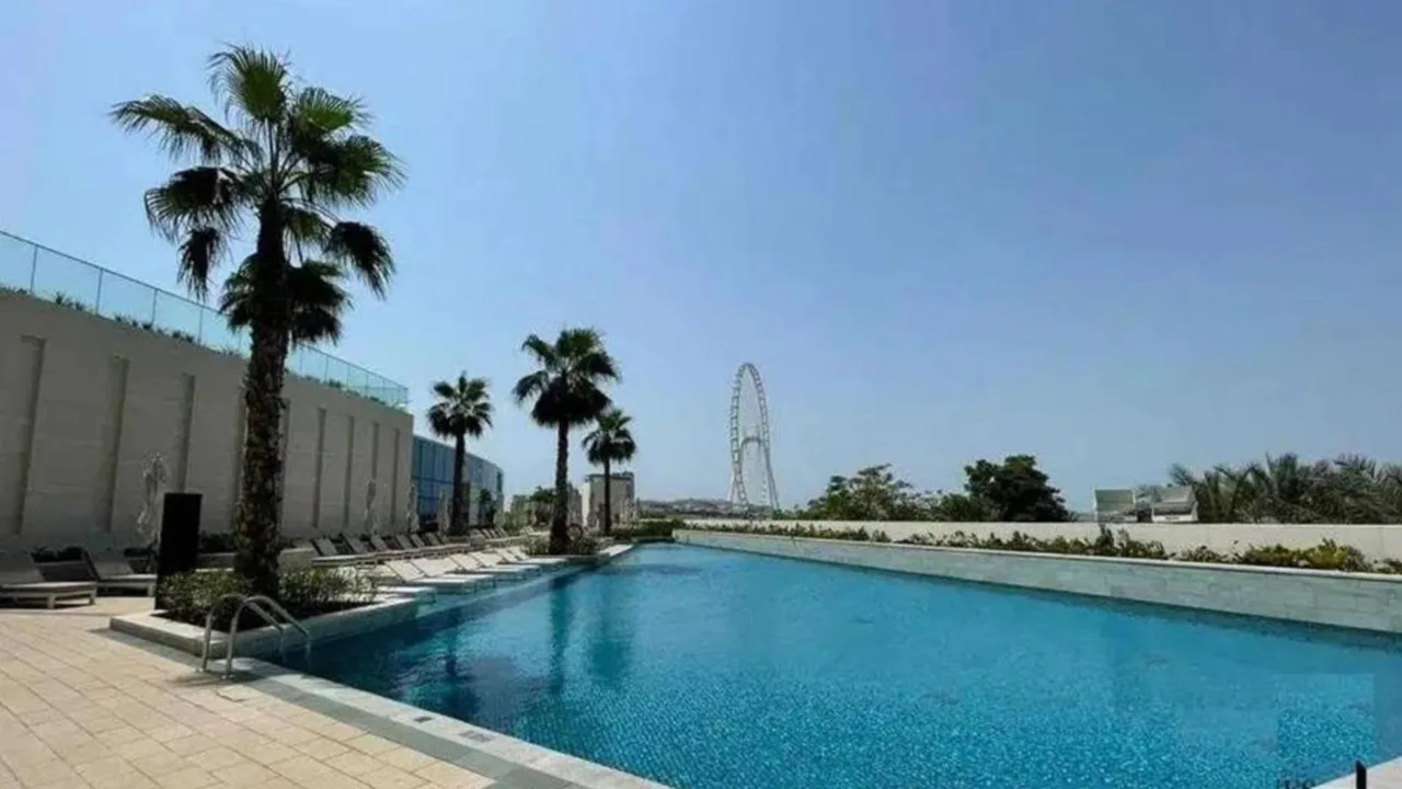 Sophisticated Design Meets Ocean Serenity photo 4