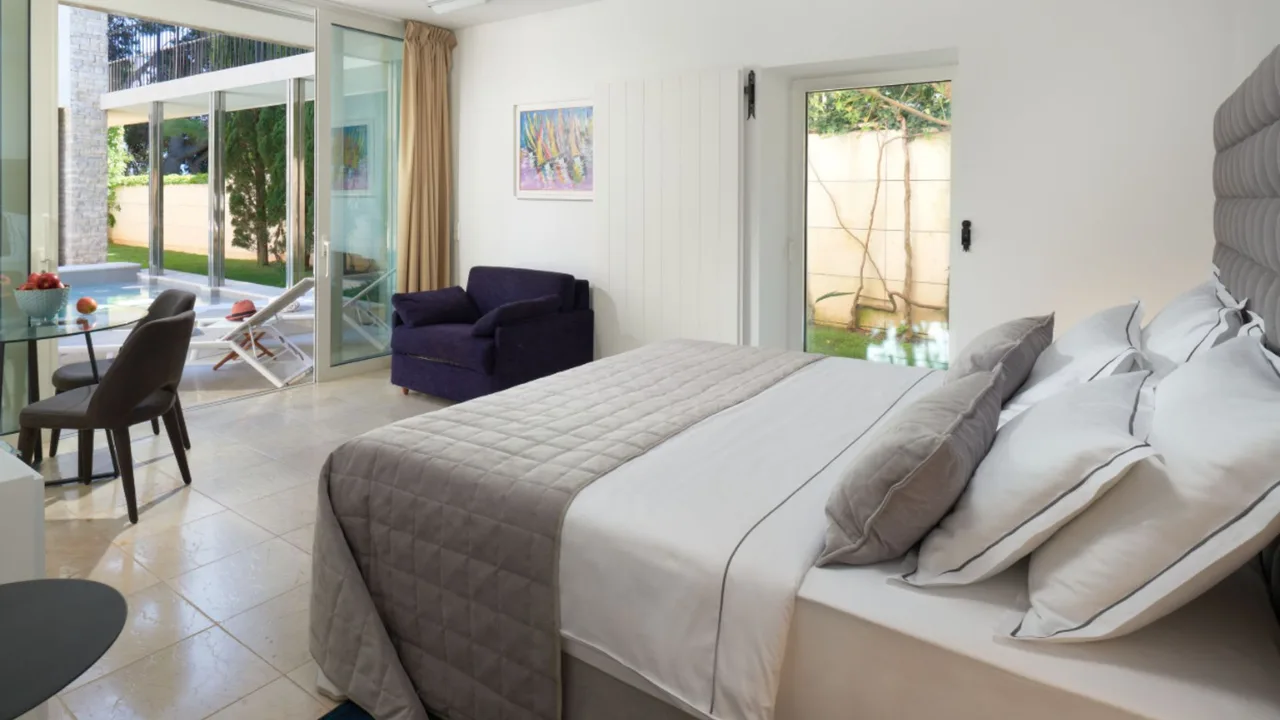 Secluded Bol Villa With Sea Terrace photo 3