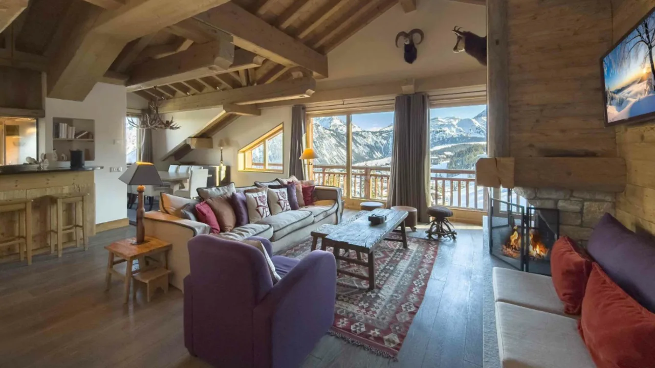 Elegant Ski Chalet With Private Sauna photo 4