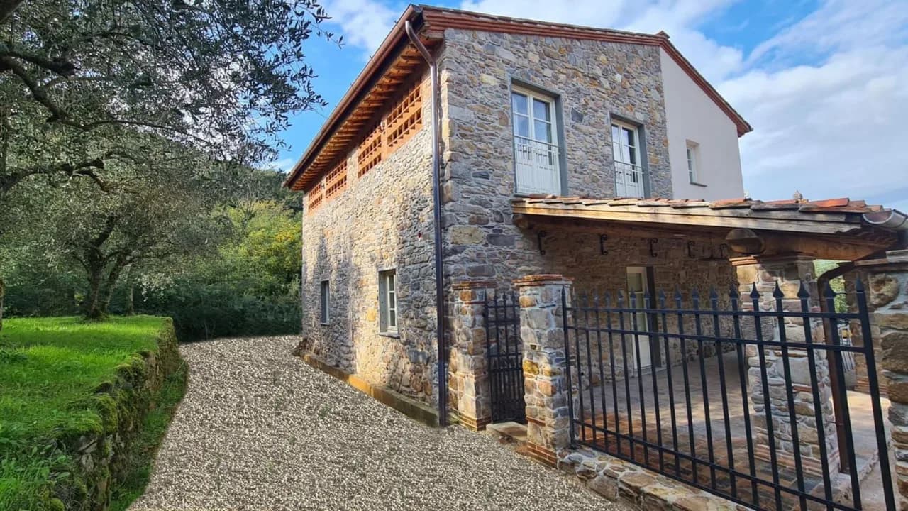 Scenic Views Near Lucca Center photo 4