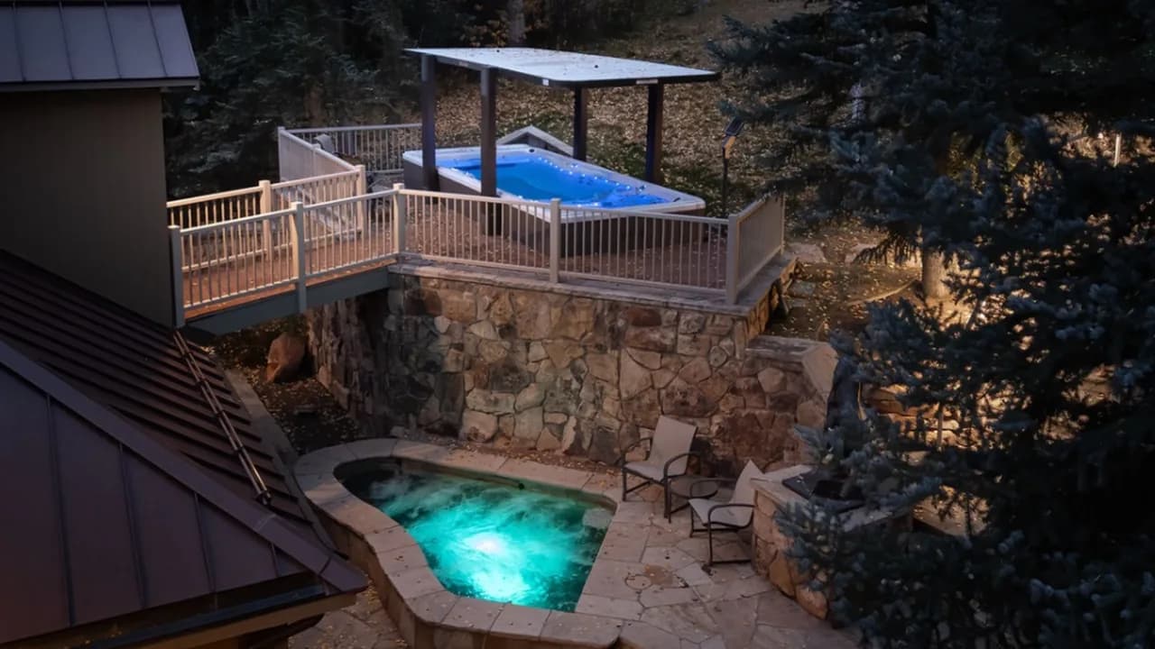 Elegant Mountain Home With Private Hot Tub photo 5
