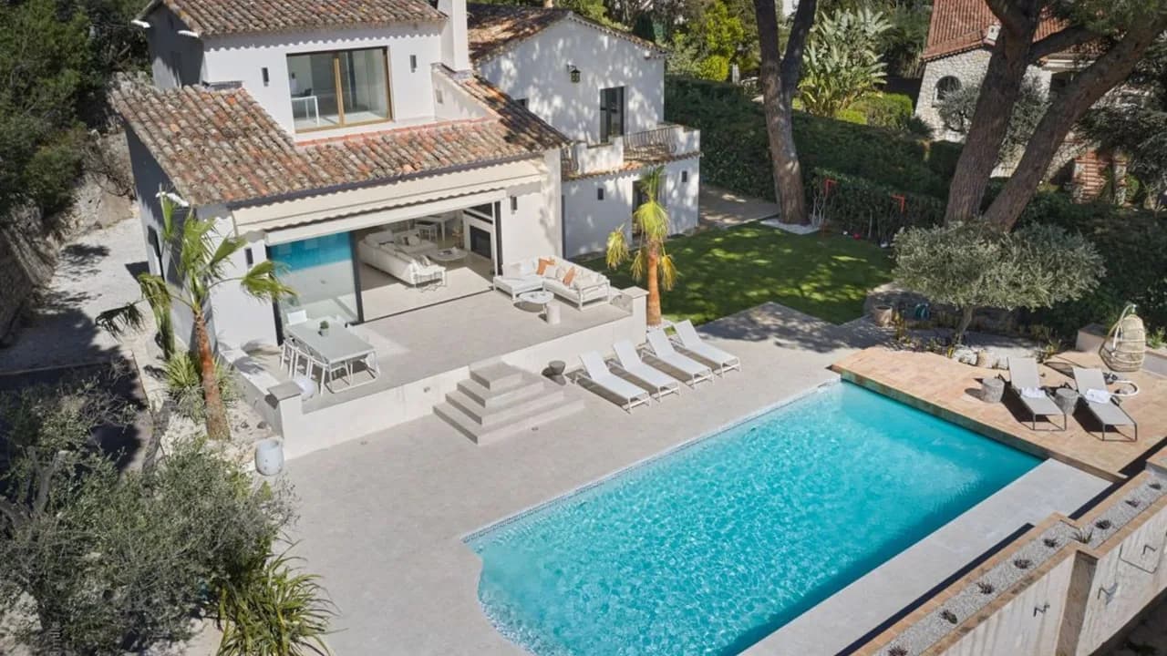 Elegant Neo-provençal Retreat in Cannes