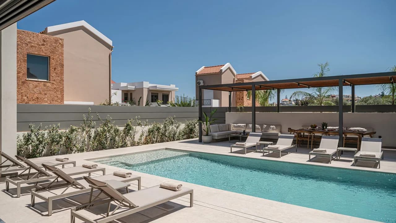 Luxury Stay Near Agioi Apostoloi photo 4