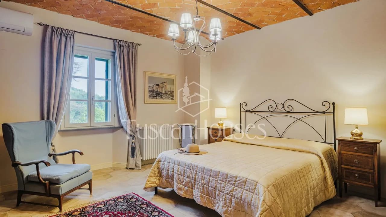 Scenic Tuscan Countryside Villa Stay photo 3