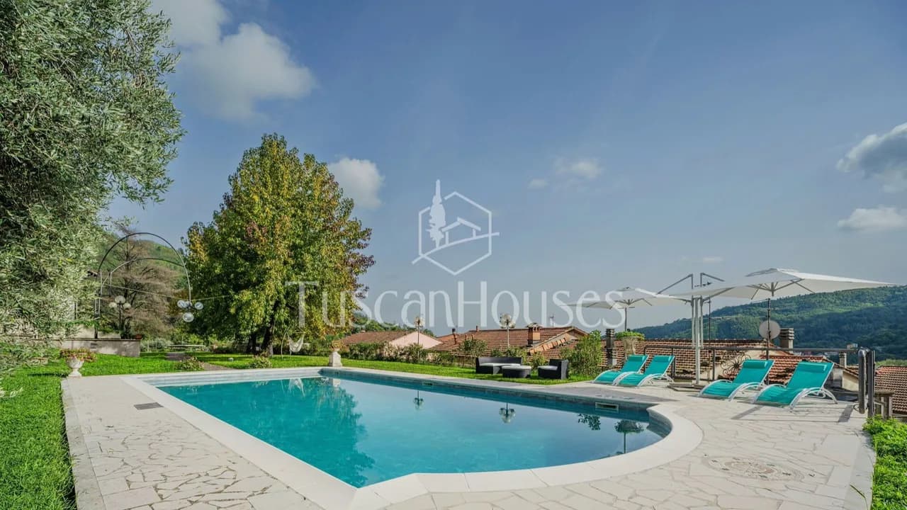 Scenic Tuscan Countryside Villa Stay photo 4