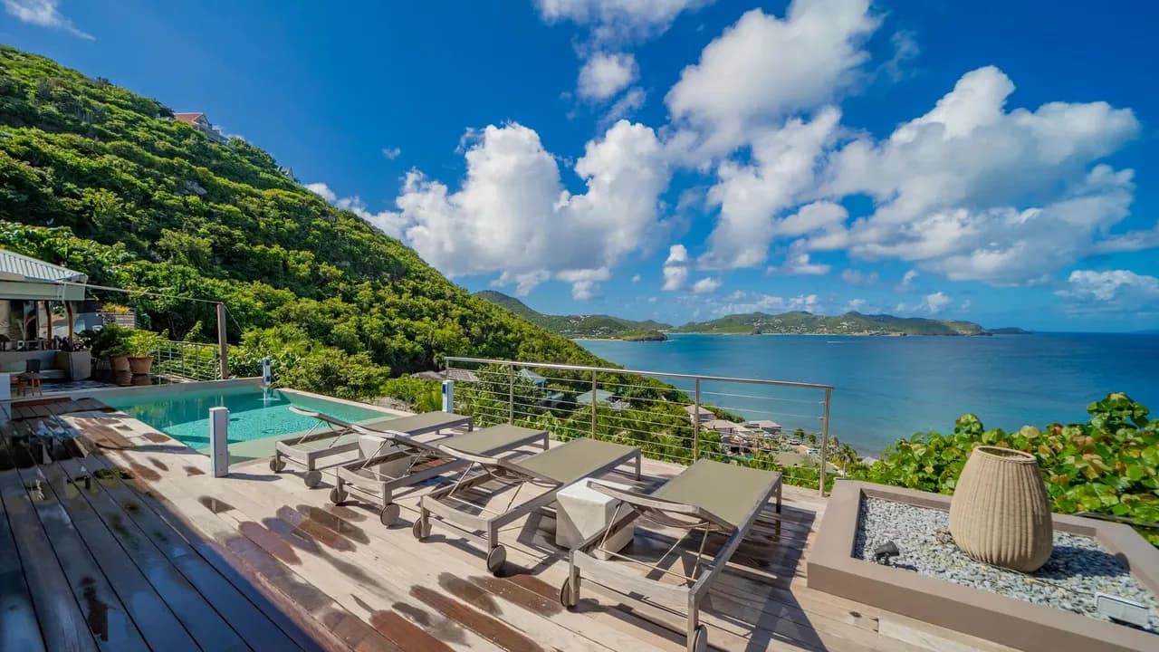 Cozy Villa With Ocean and Sunset Views photo 4