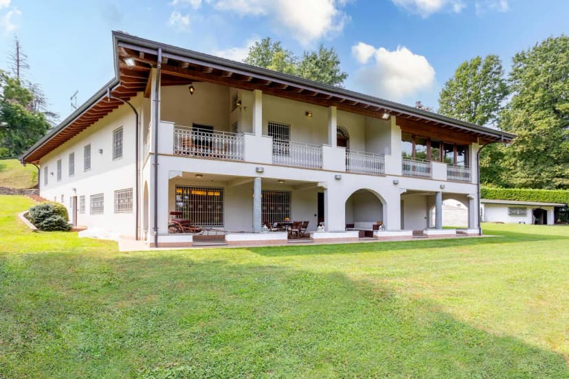 Riverside Serenity Lodge
