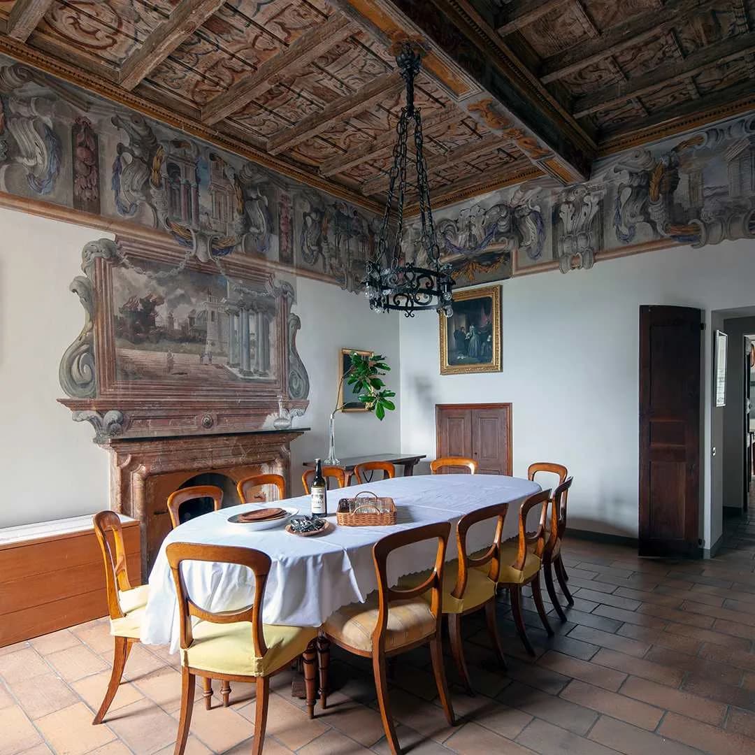 Stunning Historic Villa With Lake Varese View photo 4