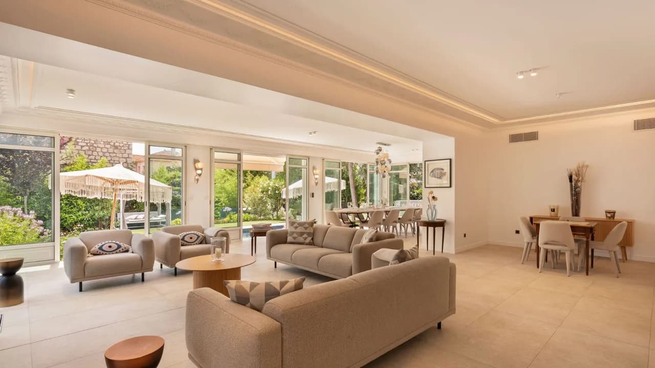 Prestigious Cannes Villa Near Beach photo 2