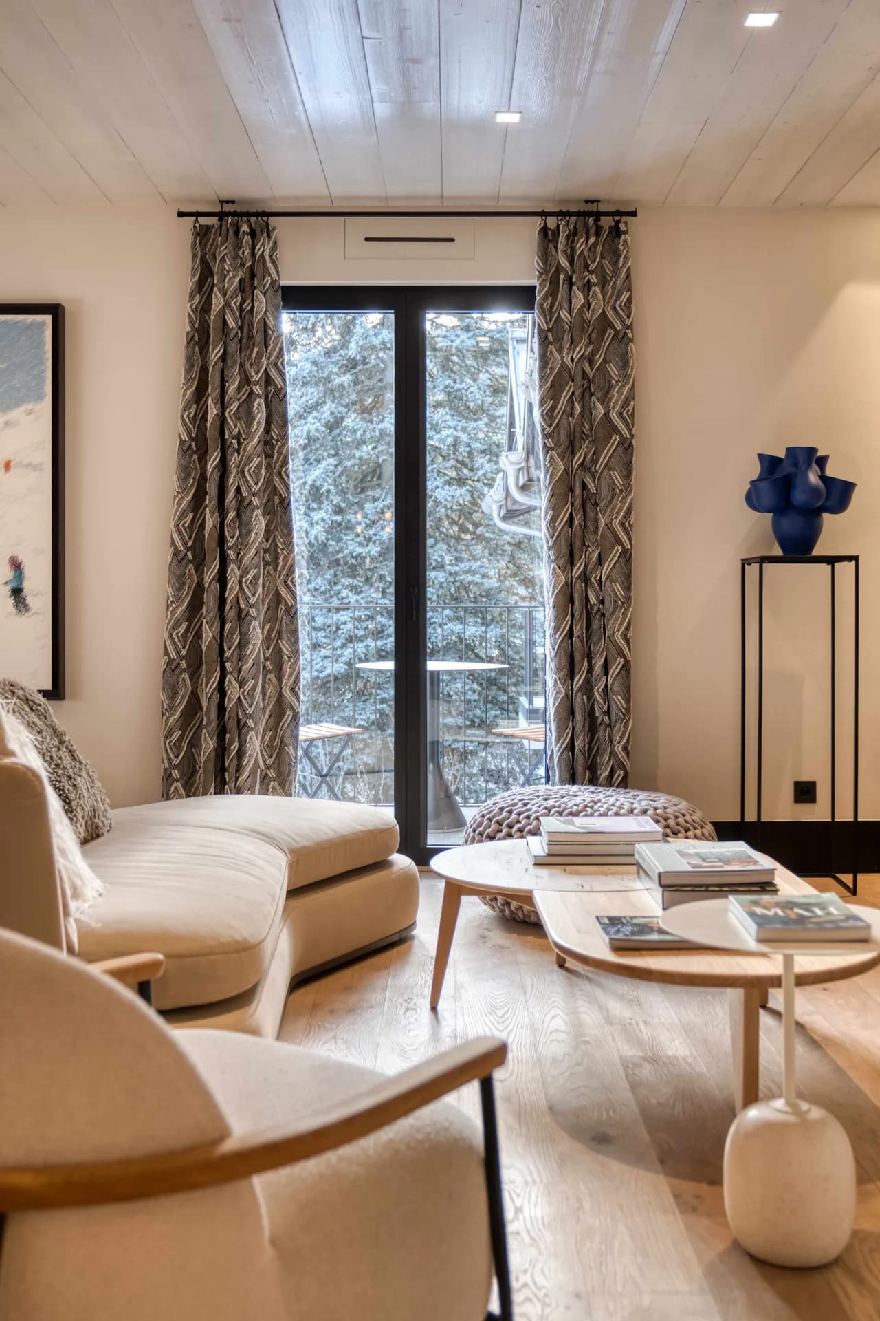 Stylish Ski Retreat Steps From Village photo 3