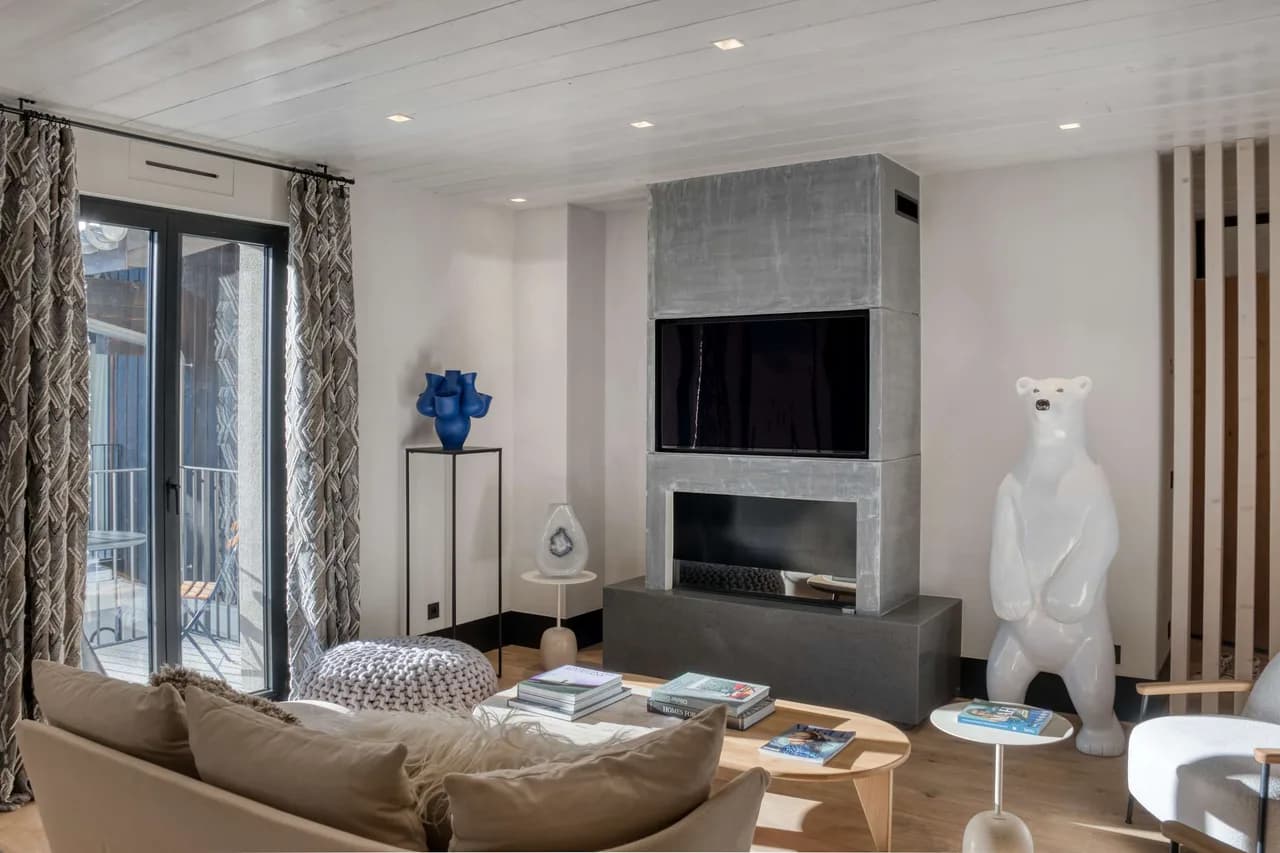 Stylish Ski Retreat Steps From Village photo 5
