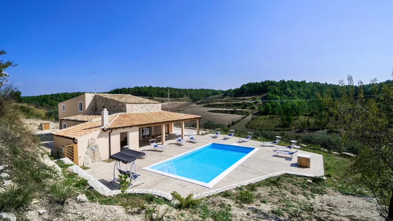 Whimsical Sicilian Villa With Garden photo 5