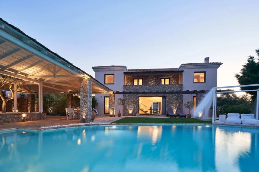Modern Villa With Stunning Sea and Mountain Views