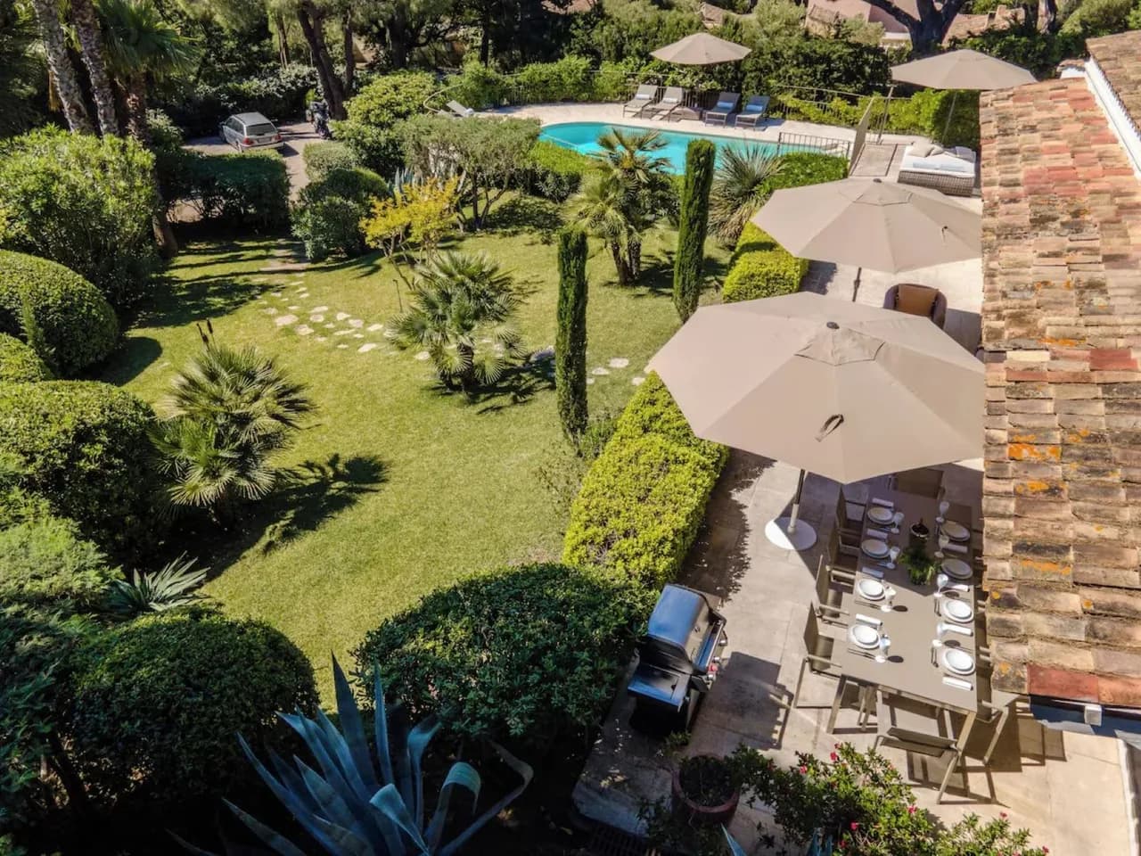 Luxurious Retreat Villa In Pampelonne photo 2