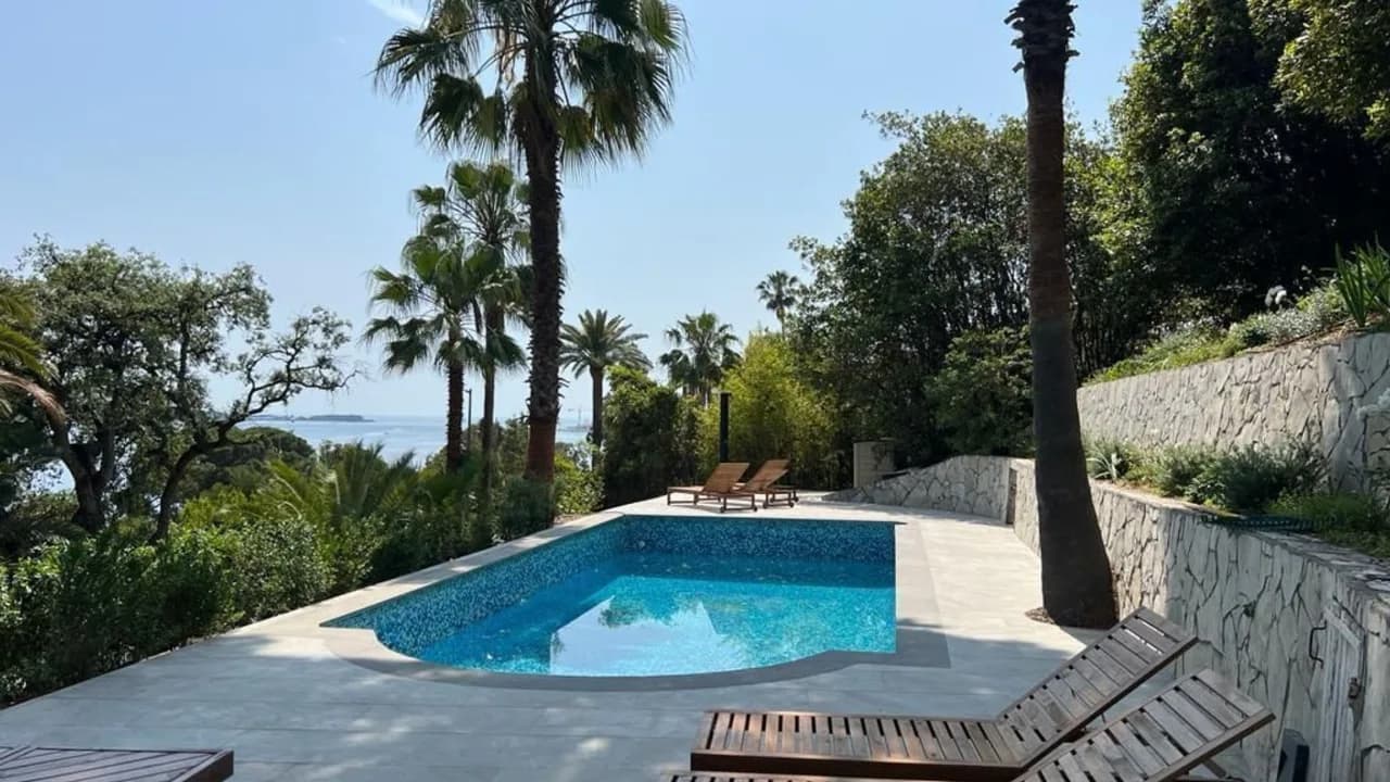 Elegant Retreat Overlooking the Mediterranean photo 4