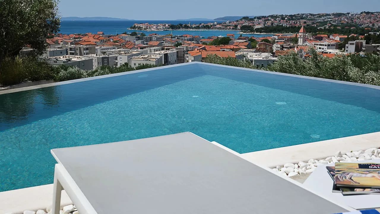 Elegant Villa Overlooking Adriatic Sea photo 4