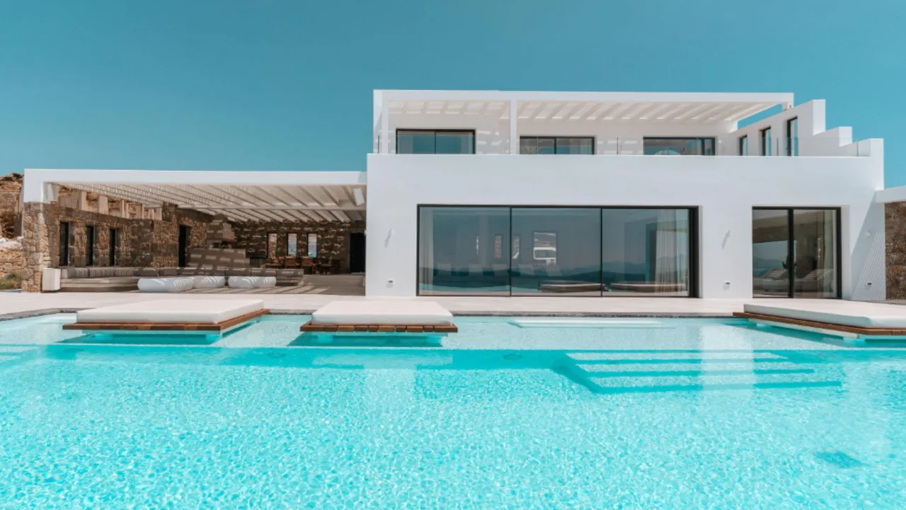 Private Seafront Villa With Infinity Pool photo 5
