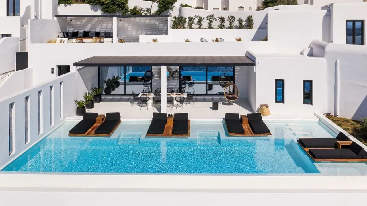 Gorgeous Villa With Private Outdoor Jacuzzi