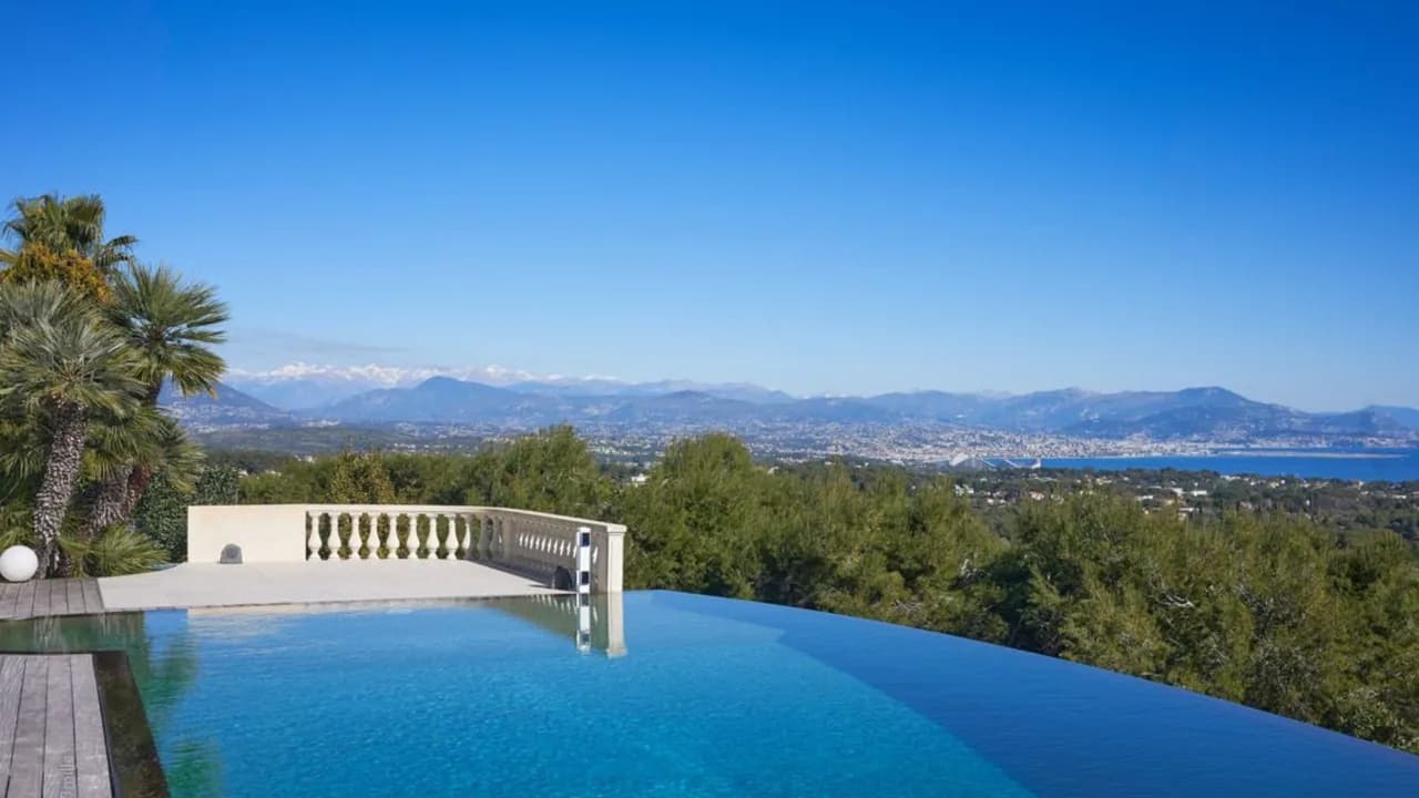 Luxury Living Above the Mediterranean photo 4